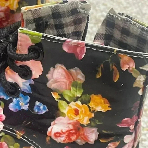 Floral Kids Boots Size 24EU - 7.5US Kids Kids Rain Snow Fall Winter - Picture 2 of 6